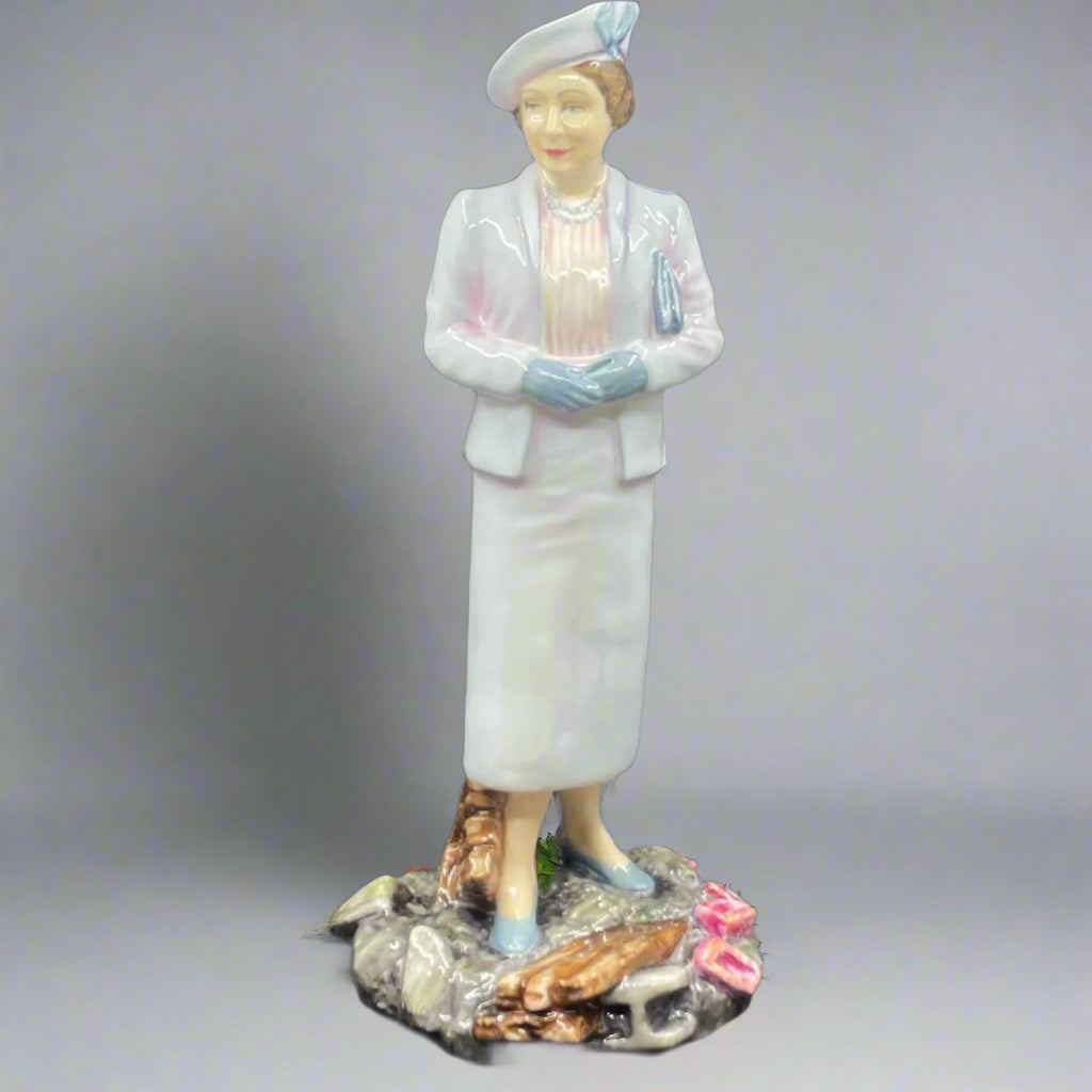 Royal Doulton Figurine HM Queen Elizabeth, The Queen Mother HN3944 - William Cross 