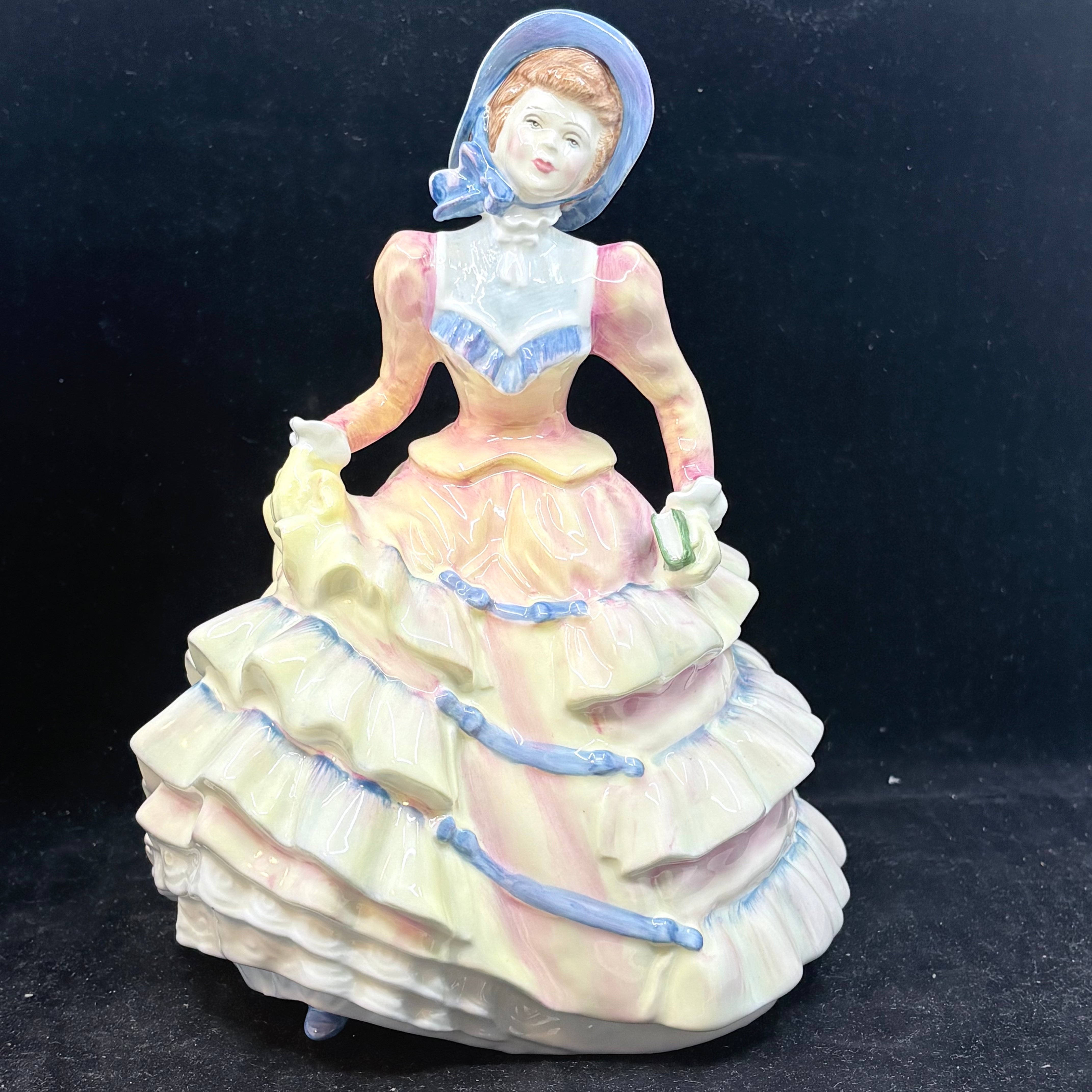 Royal Doulton Figurine Hannah HN3369 - William Cross