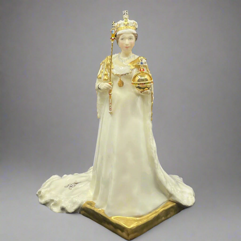 Royal Doulton Figurine Her Majesty Queen Elzabeth II HN4372 - William Cross