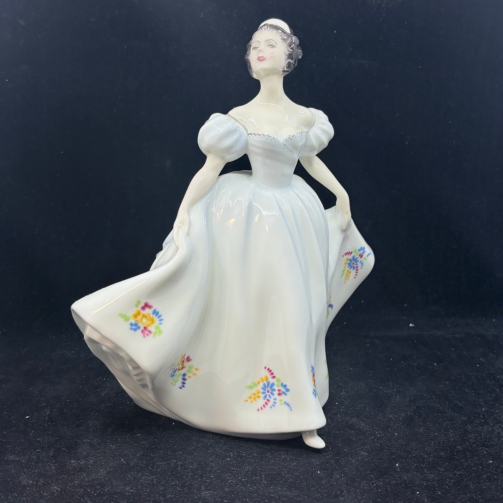 Royal Doulton Figurine Kate HN2789 - William Cross