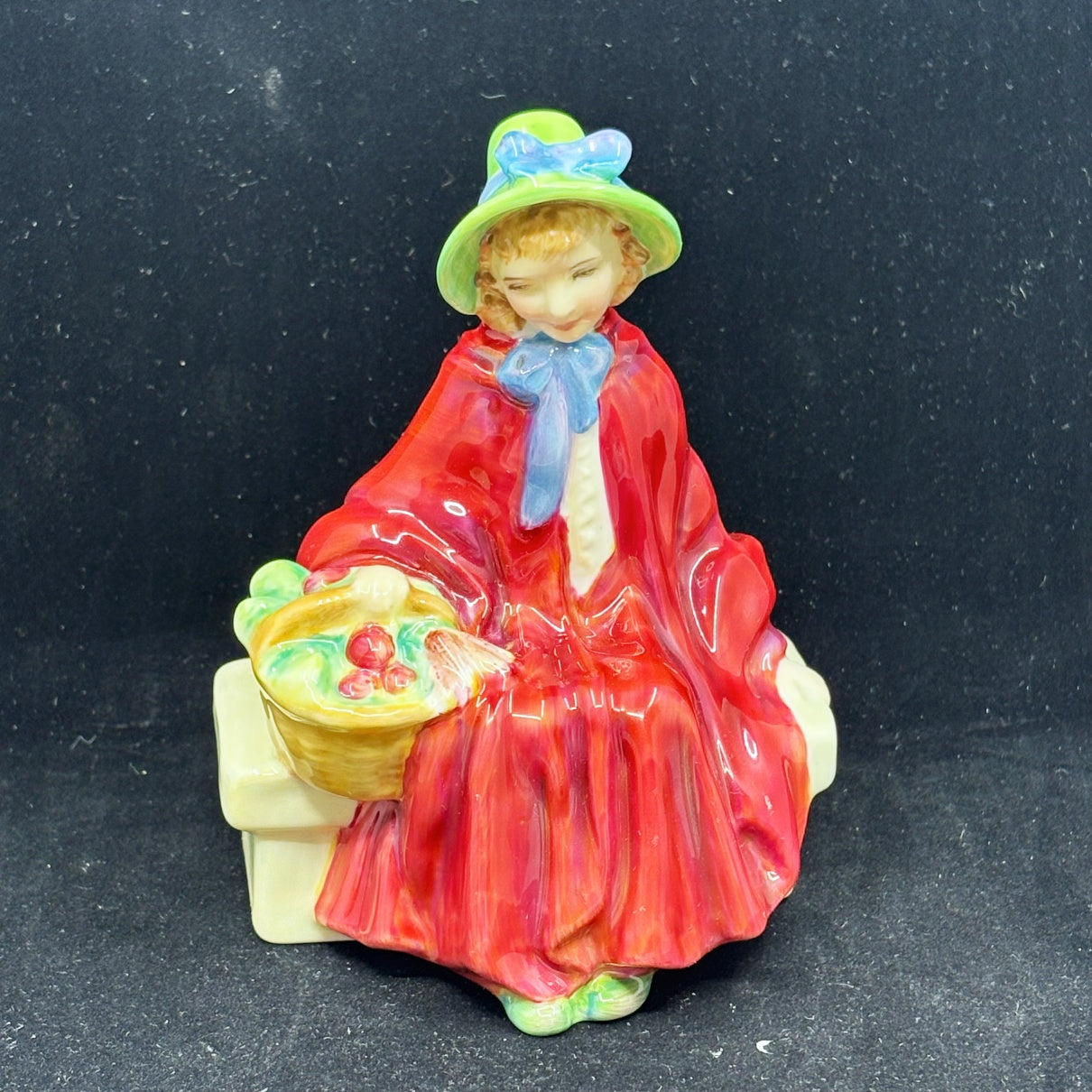 Royal Doulton Figurine Linda HN2106 - William Cross