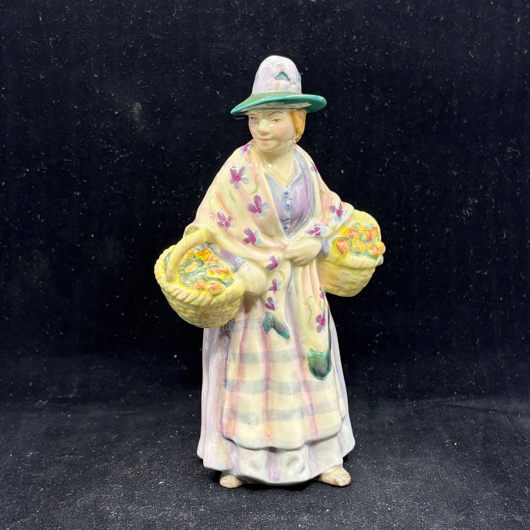 Royal Doulton Figurine Romany Sue HN4812 - William Cross