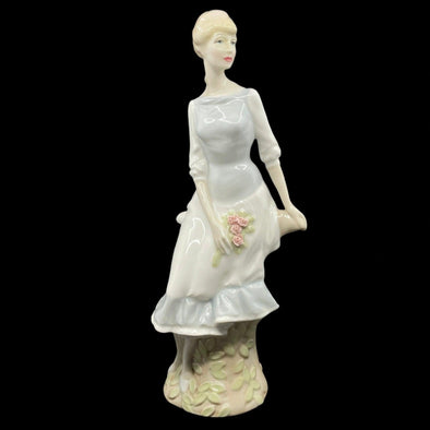 Royal Doulton Figurine Rose Arbour HN3145 - Willliam Cross