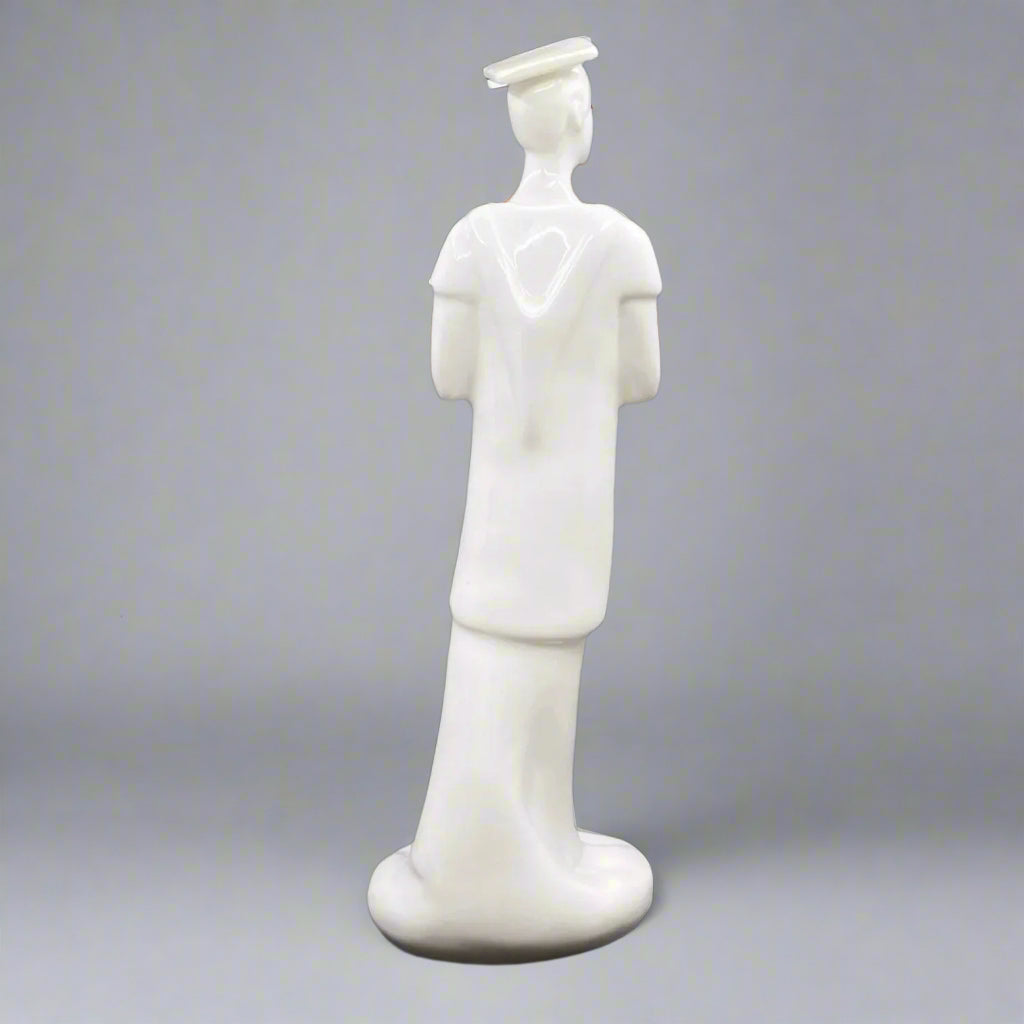 Royal Doulton Figurine The Graduate HN3959 - William Cross
