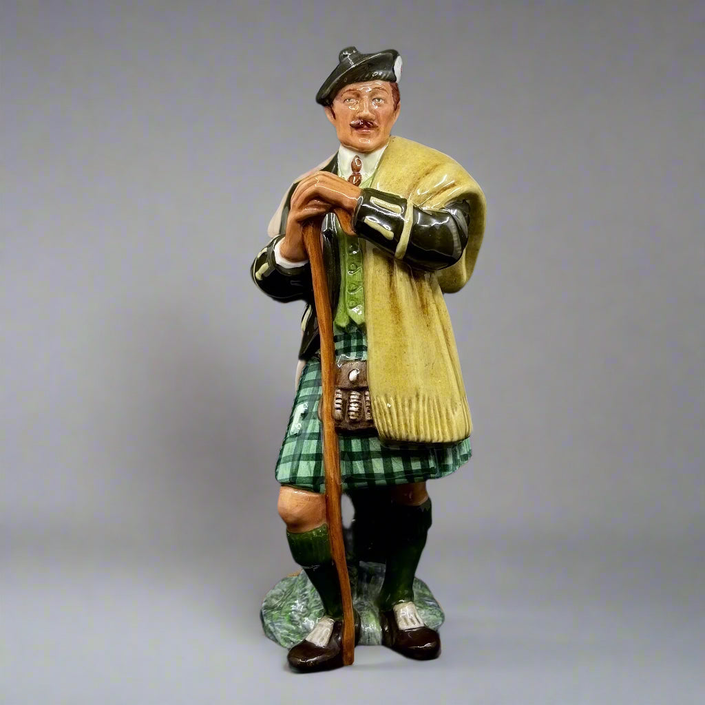 Royal Doulton Figurine The Laird HN2361 - Willliam Cross