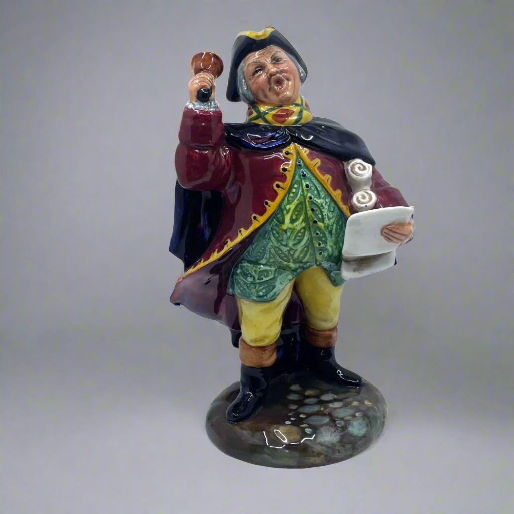 Royal Doulton Figurine Town Crier HN2118  William Cross