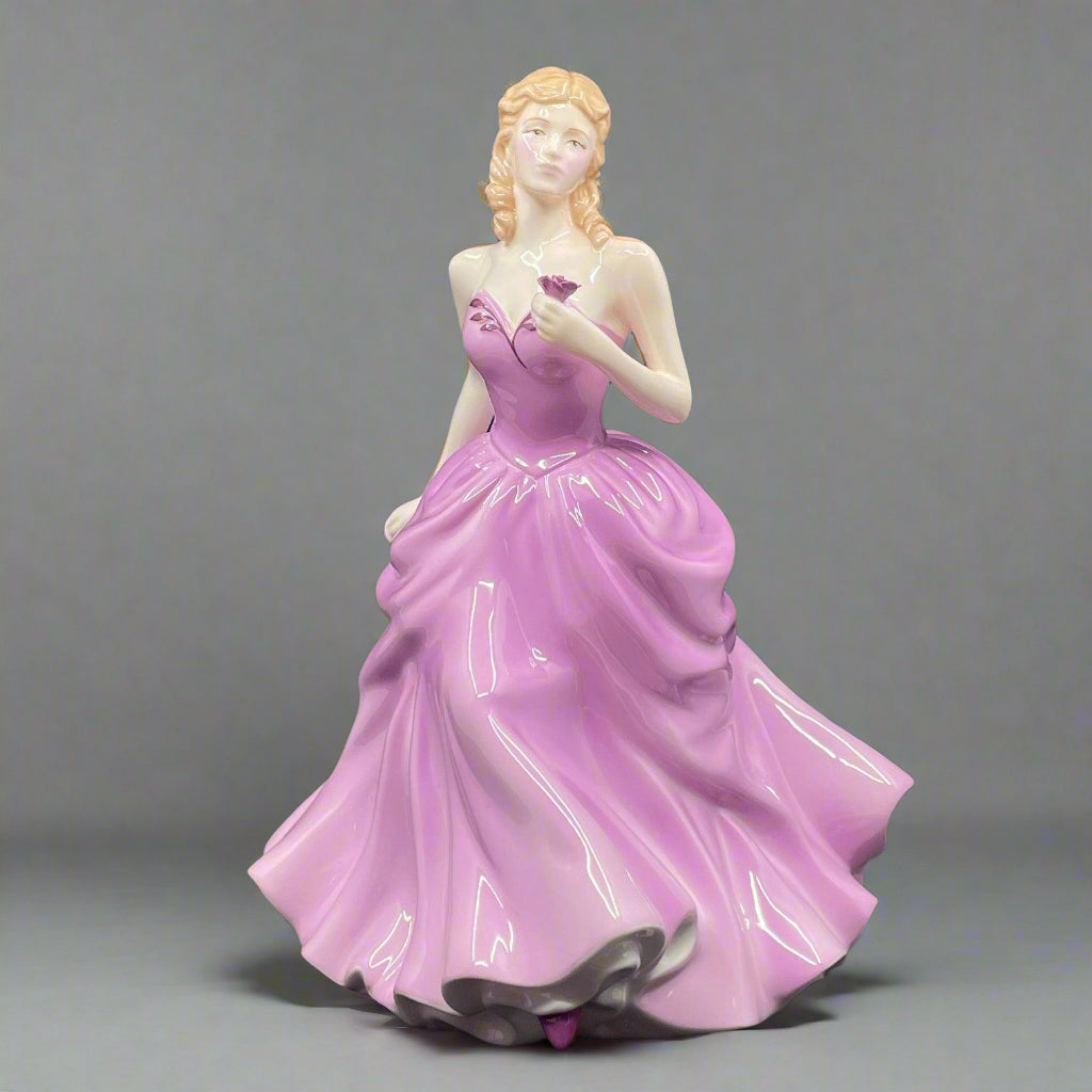 Royal Doulton Figurine Victoria HN4623 - William Cross