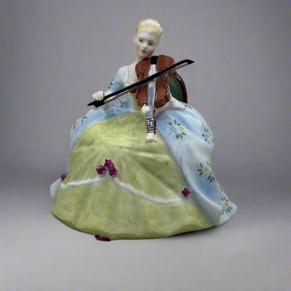 Royal Doulton Figurine Viloa D Amour HN2797 - William Cross