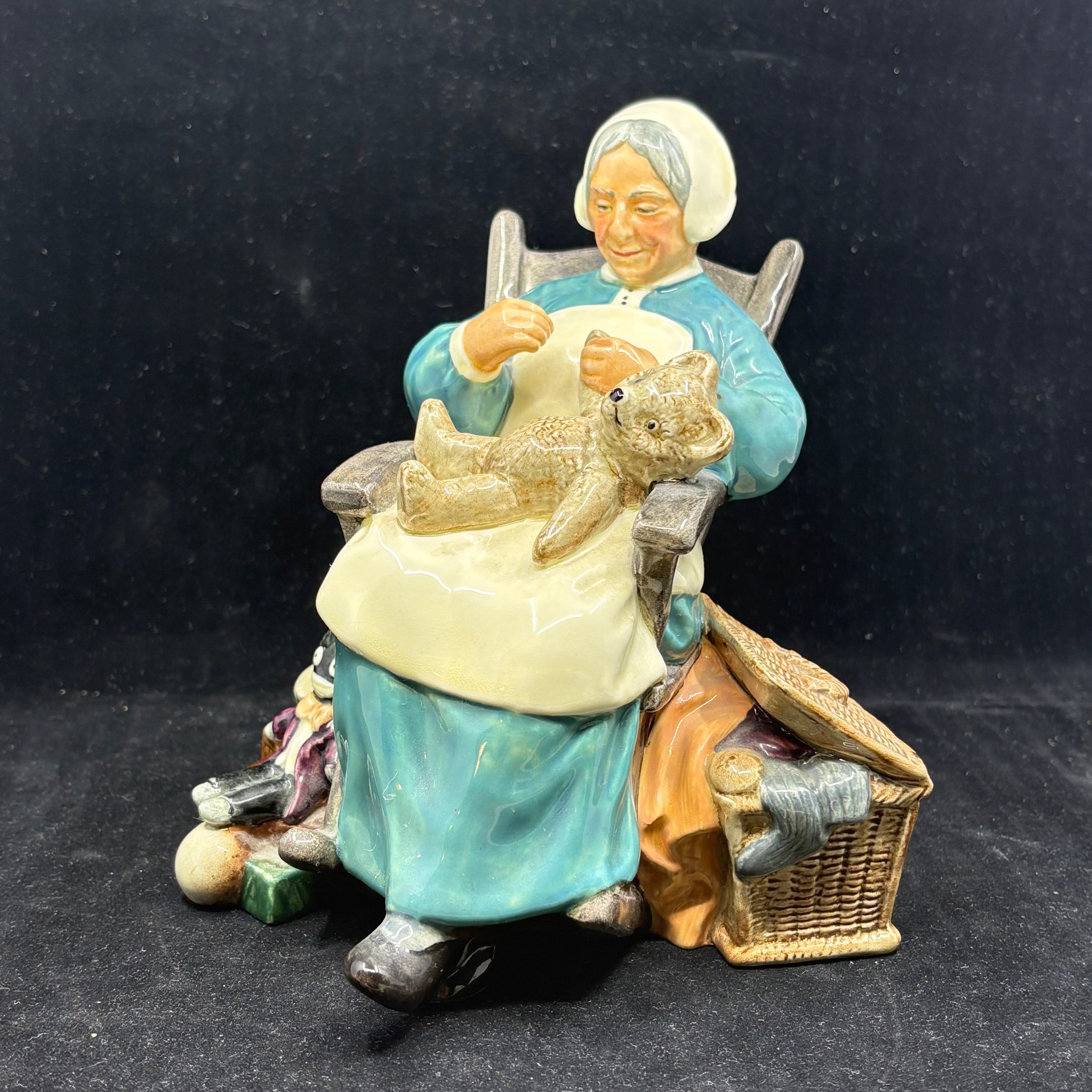 Royal Doulton Nanny HN2221 - 5.25" Figurine - William Cross