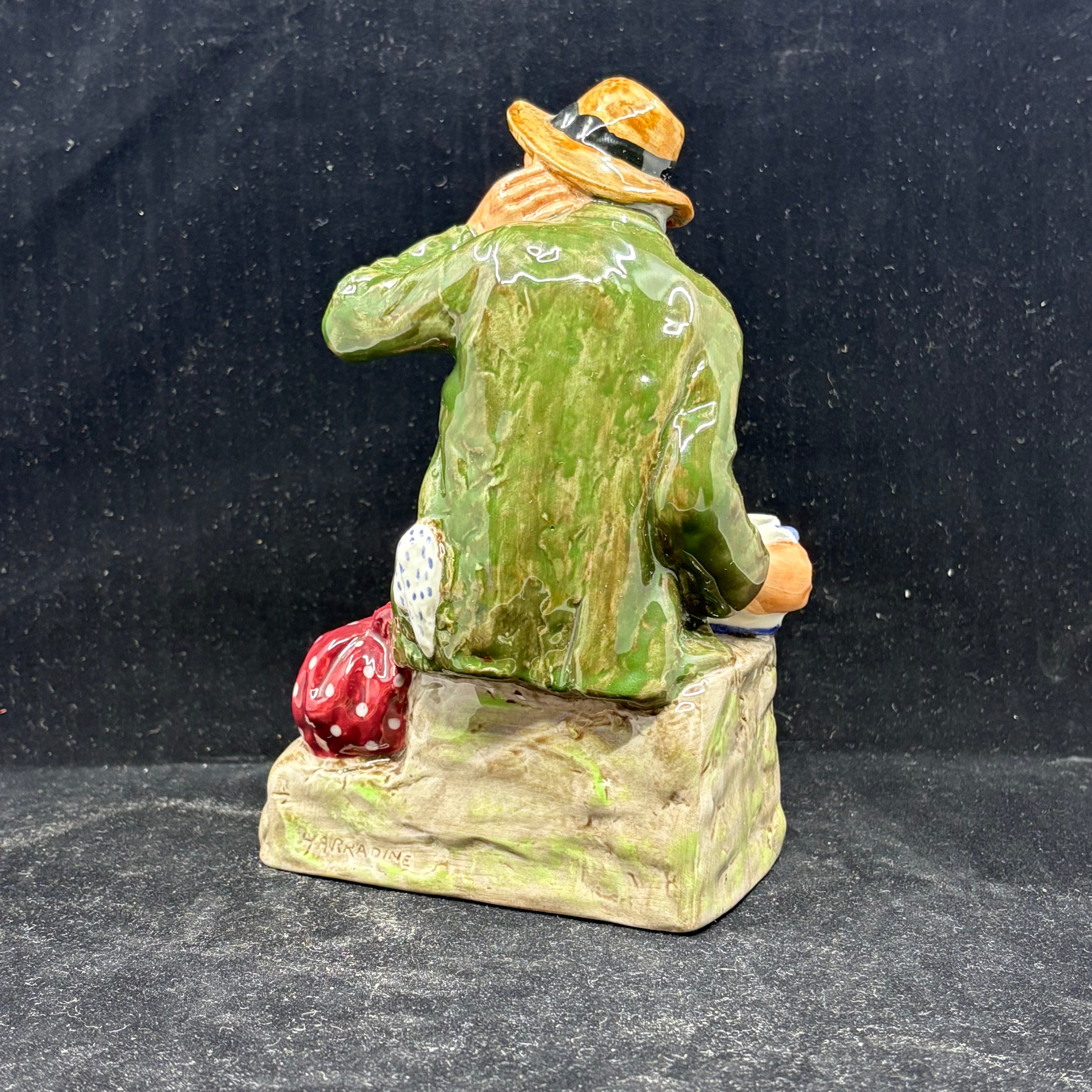 Royal Doulton Owd Willum HN2042 (1949-1973) - 6.75" Figurine