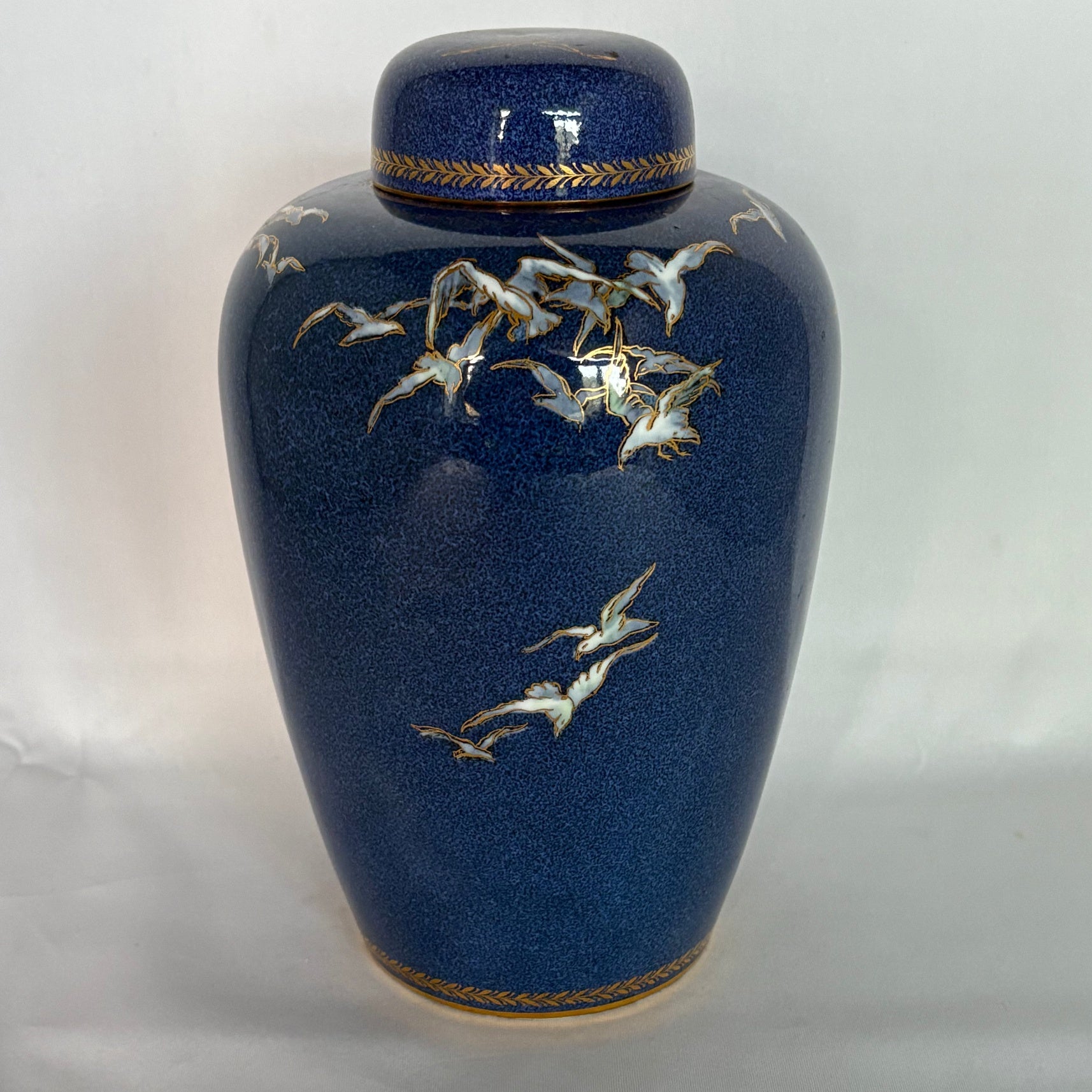 Museum quality relief molded polar bears on rare Wedgwood ginger jar documented auction piece