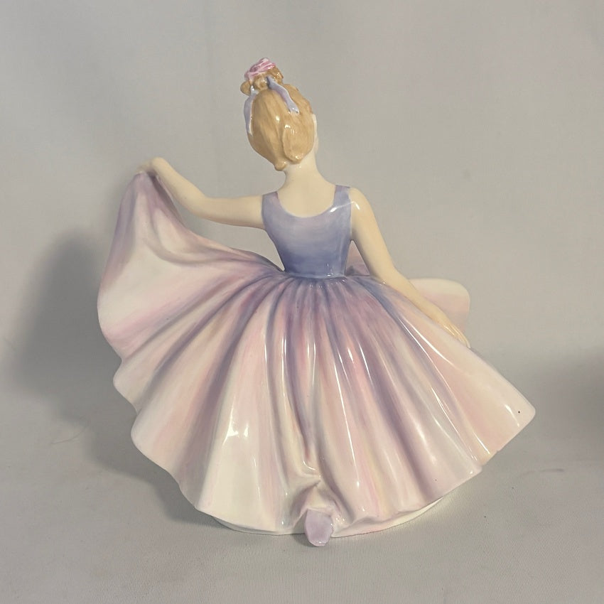 Royal Doulton Figurine Dancing Years HN2235