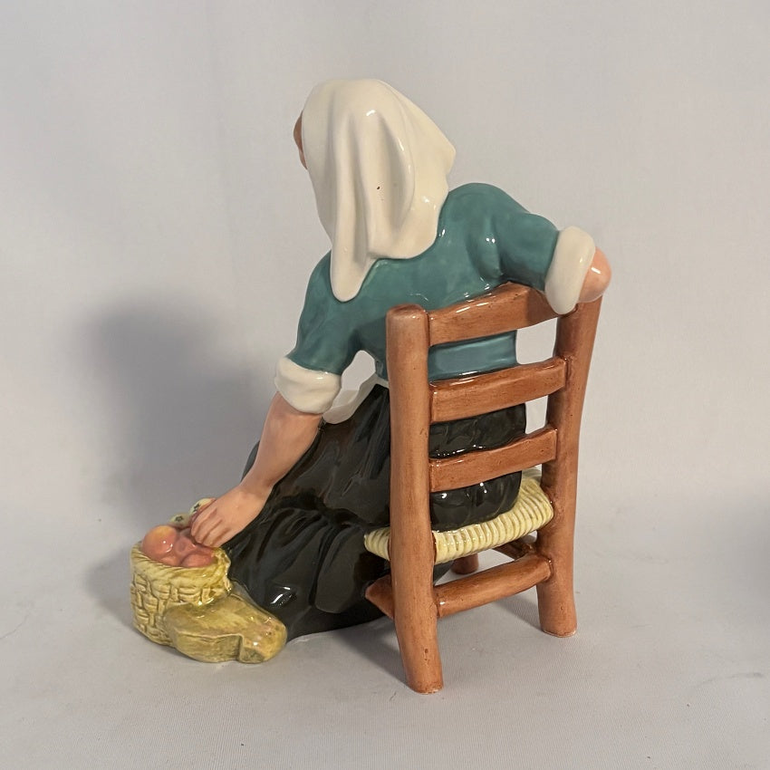 Royal Doulton Figurine Apple Maid HN2160