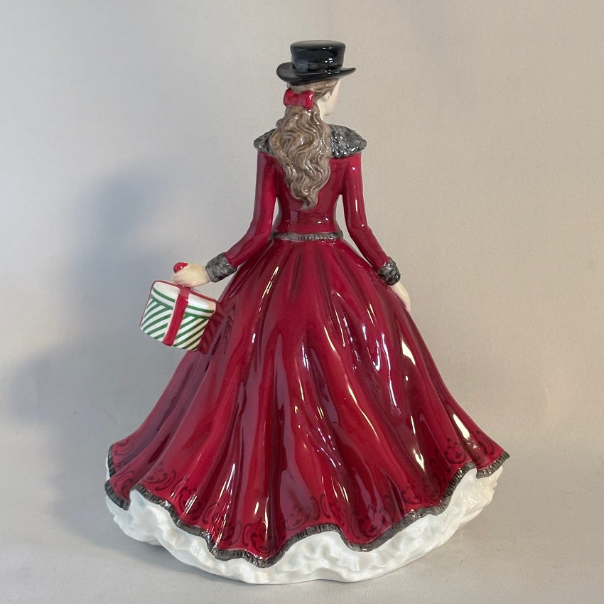 Royal Doulton Figurine Celebrate the Season HN5940