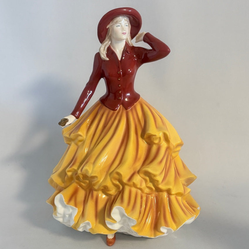 Royal Doulton Figurine Autumn Walk HN5257