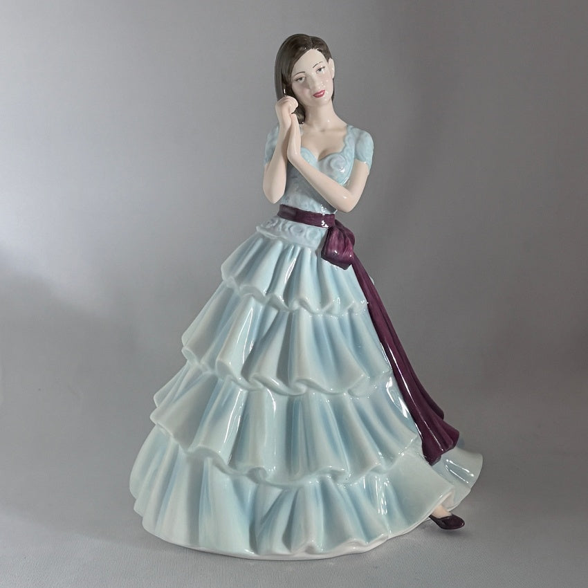 Royal Doulton Figurine Especially for You HN5102