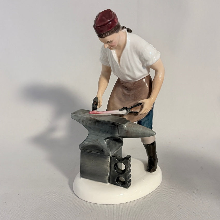 Royal Doulton Figures of Williamsburg Complete Set of Nine — HN 2154–2240