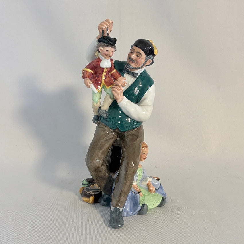 Royal Doulton Figurine Pupper Maker HN2253