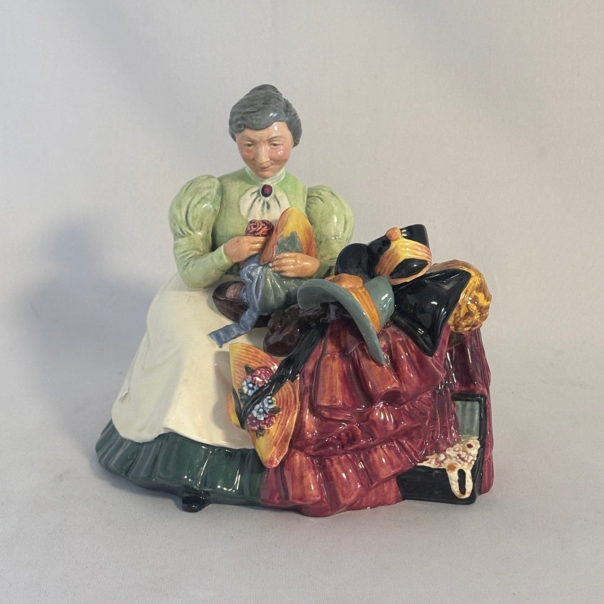 Royal Doulton Figurine Wardrobe Mistress HN2145