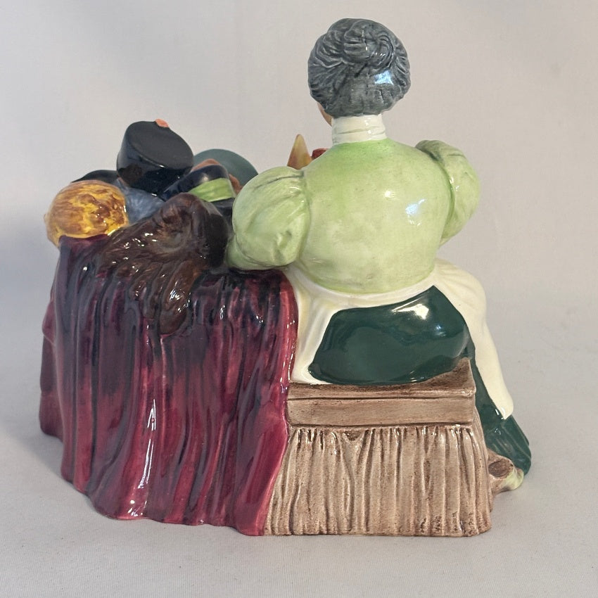 Royal Doulton Figurine Wardrobe Mistress HN2145
