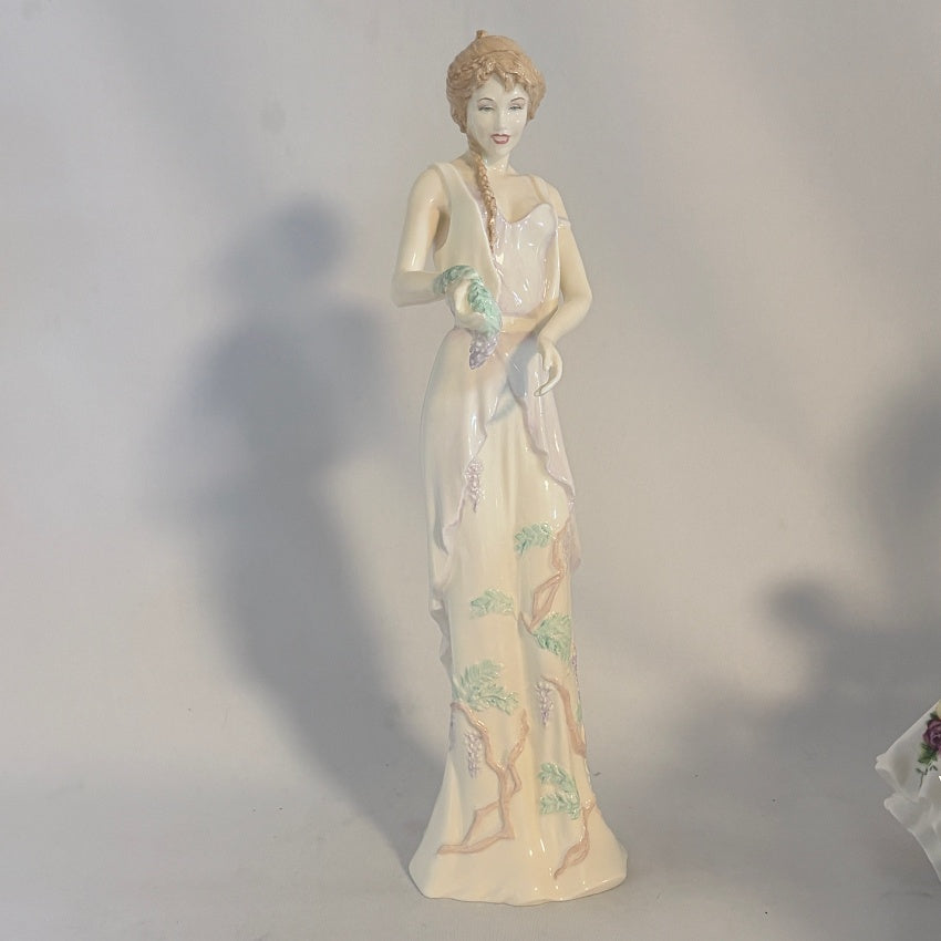 Royal Doulton Figurine Summer Blooms HN4194