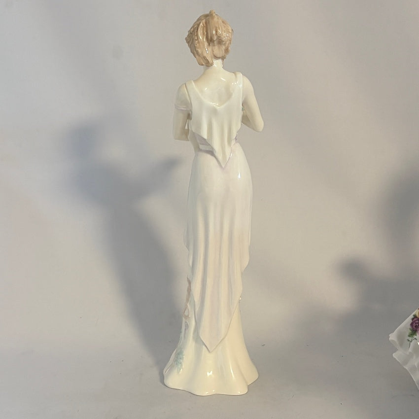 Royal Doulton Figurine Summer Blooms HN4194