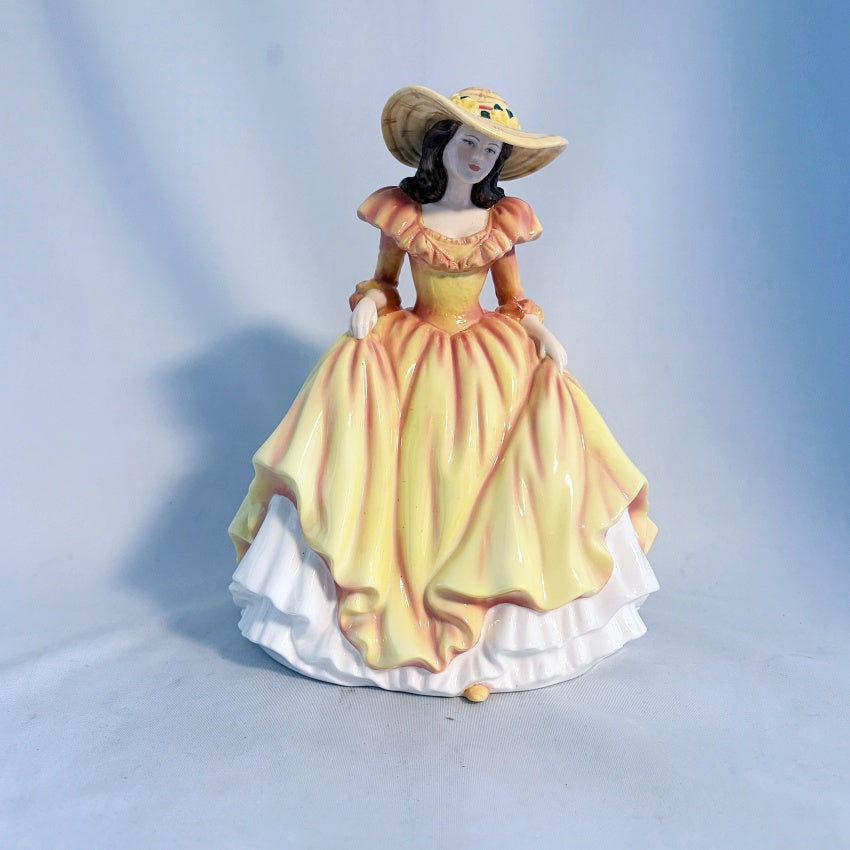 Royal Doulton Figurine Heartfelt Wishes HN5421