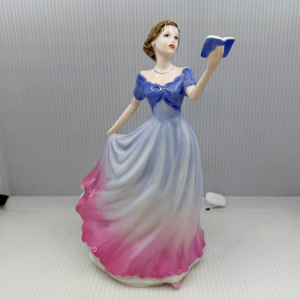 Royal Doulton Figurine Sweet Poetry HN4113