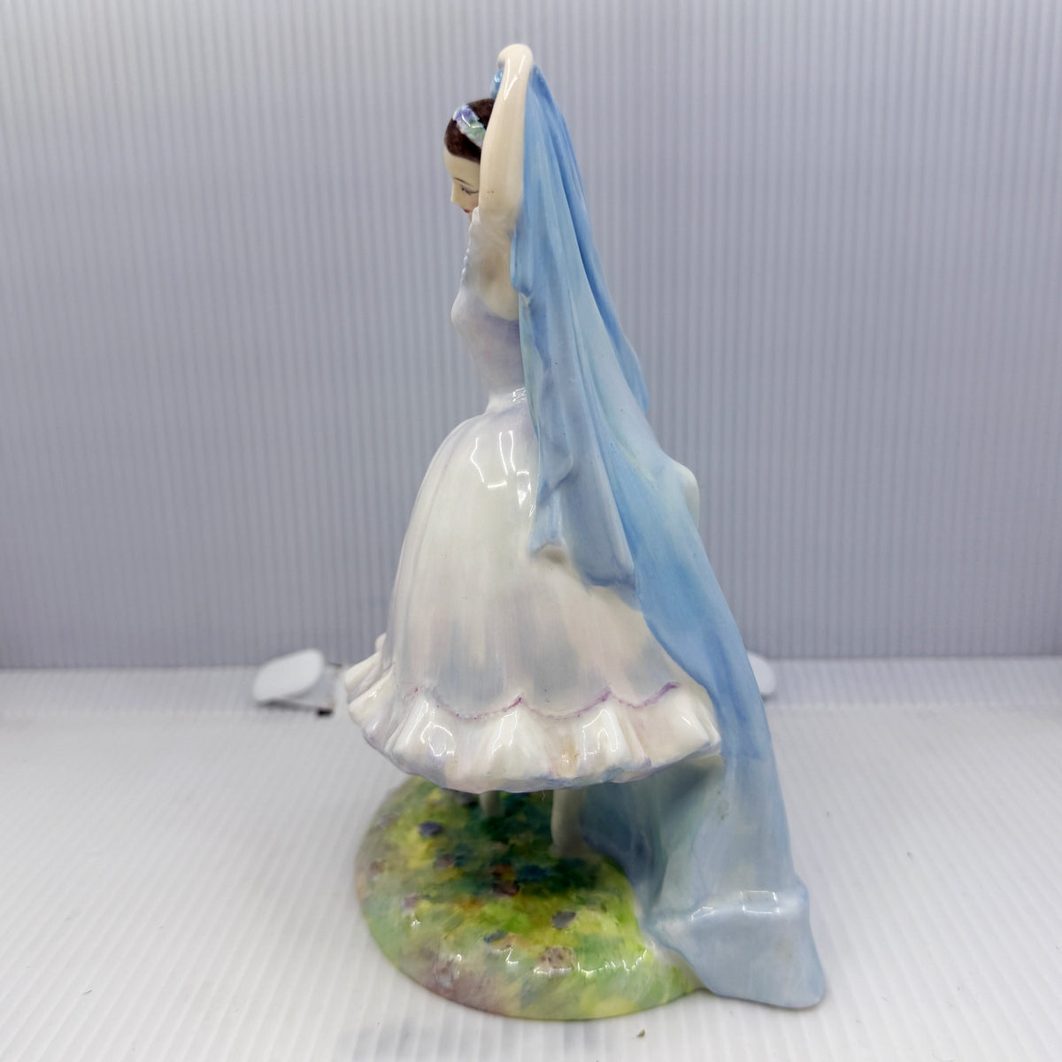 Royal Doulton Figurine The Forest Glade HN2140