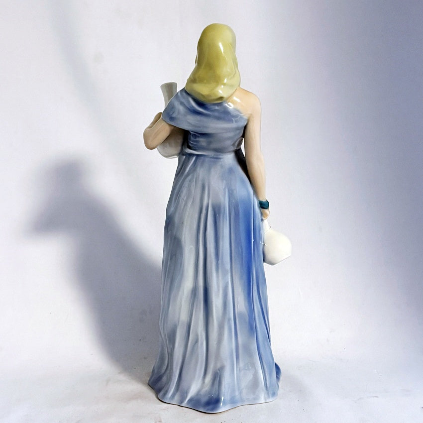 Royal Doulton Figurine Water Maiden HN3045