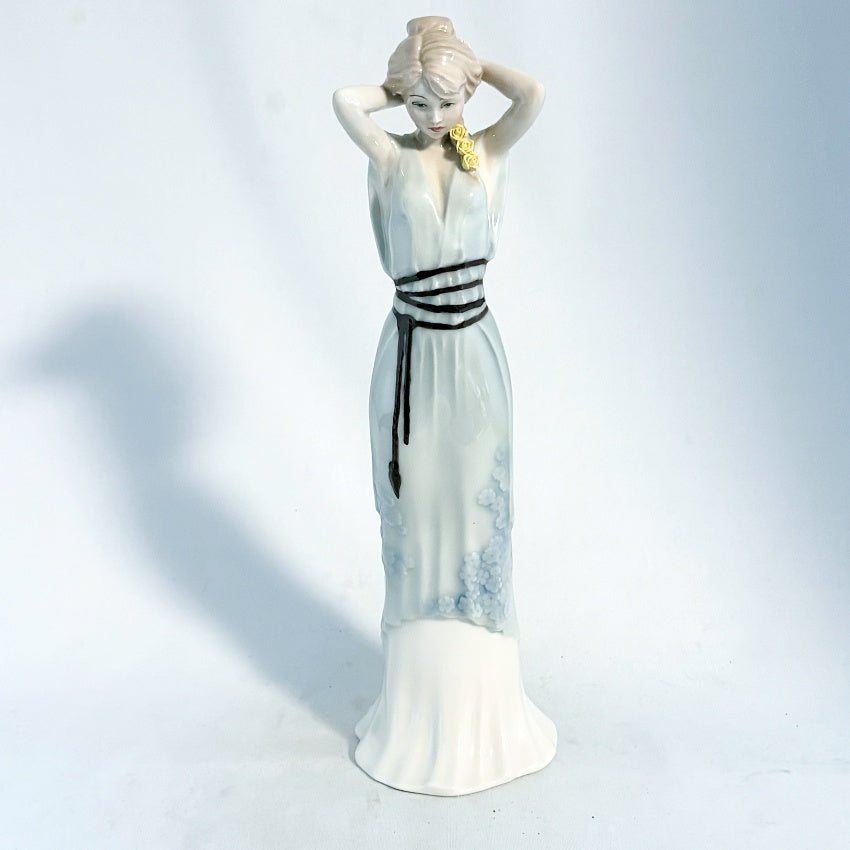 Royal Doulton Figurine Sweet Perfume HN3094 