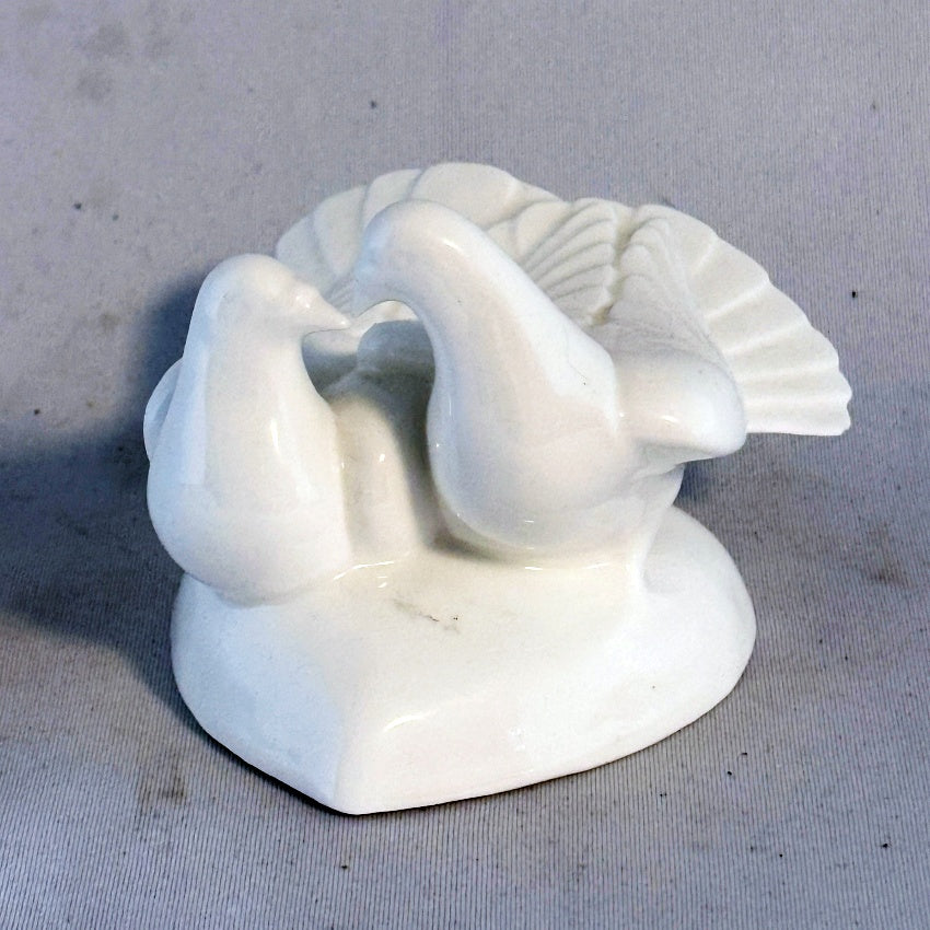 Royal Doulton Figurine Devotion Doves HN3467