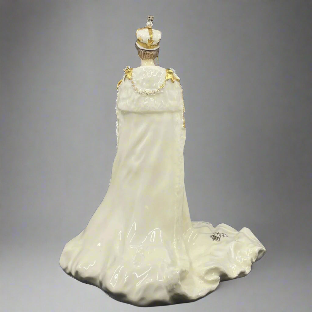 Royal Doulton Figurine Her Majesty Queen Elzabeth II HN4372