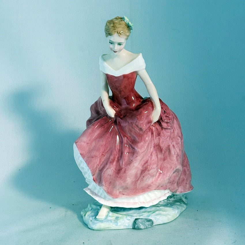 Royal Doulton Figurine Summers Day HN3378