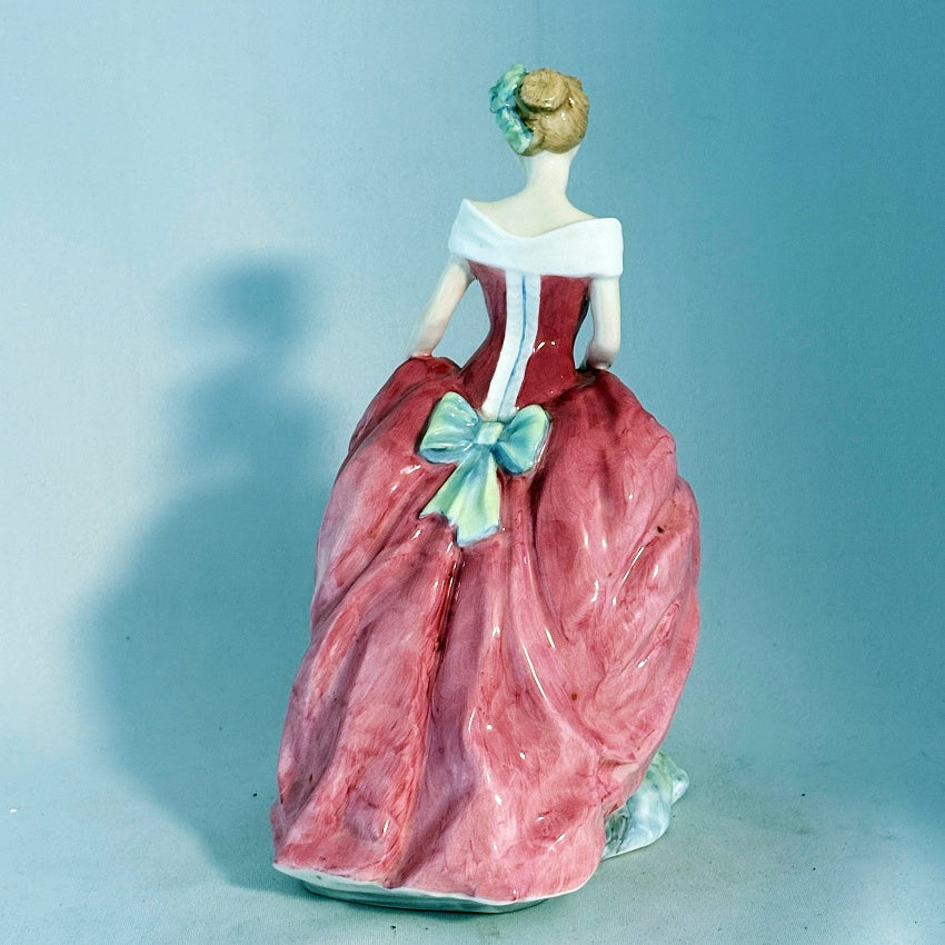 Royal Doulton Figurine Summers Day HN3378