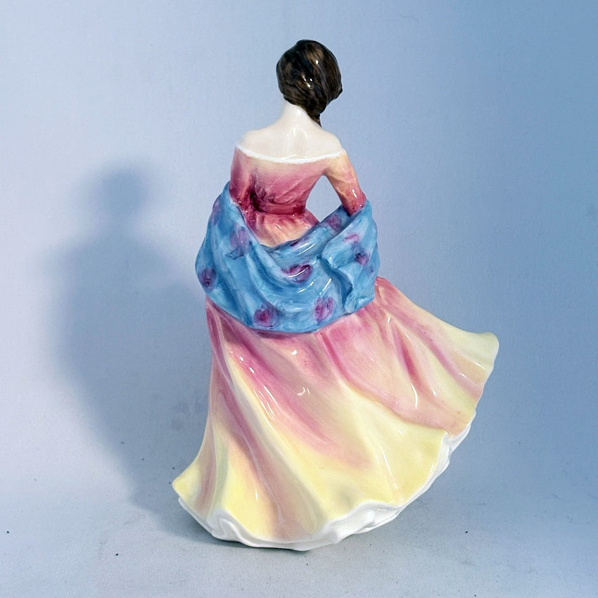 Royal Doulton Figurine Summers Scent HN3955