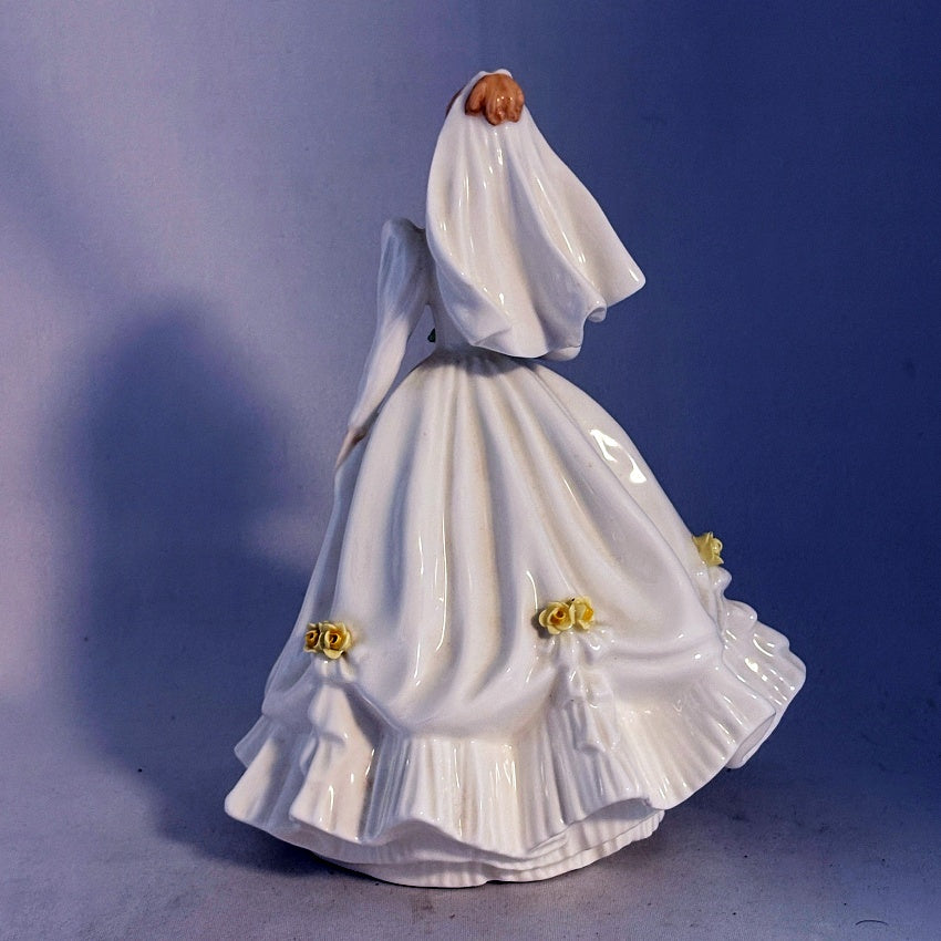 Royal Doulton Figurine Bride ( White ) HN3284