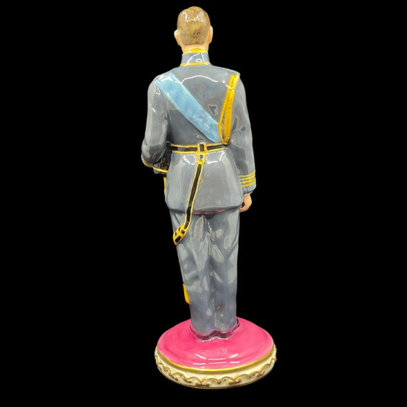 Royal Doulton Figurine Pince Albert Duke of York HN4420- William Cross