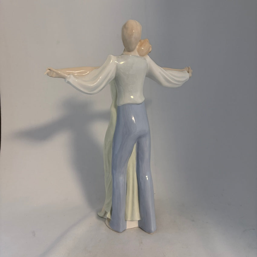 Royal Doulton Figurine Tango HN3075