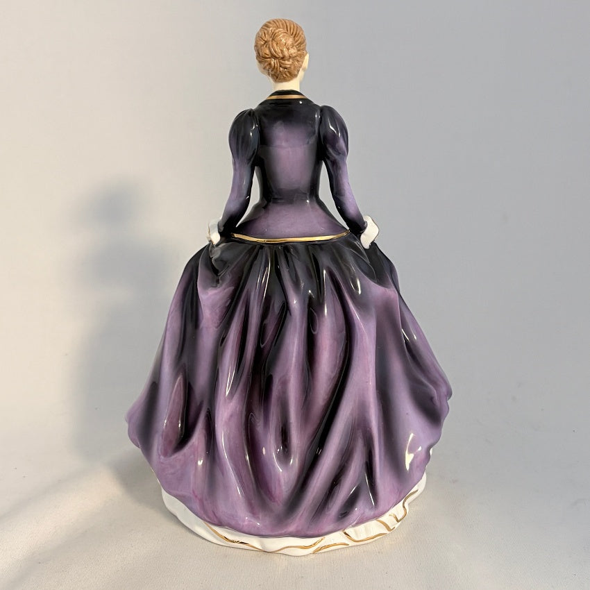 Royal Doulton Figurine Victoria HN5543