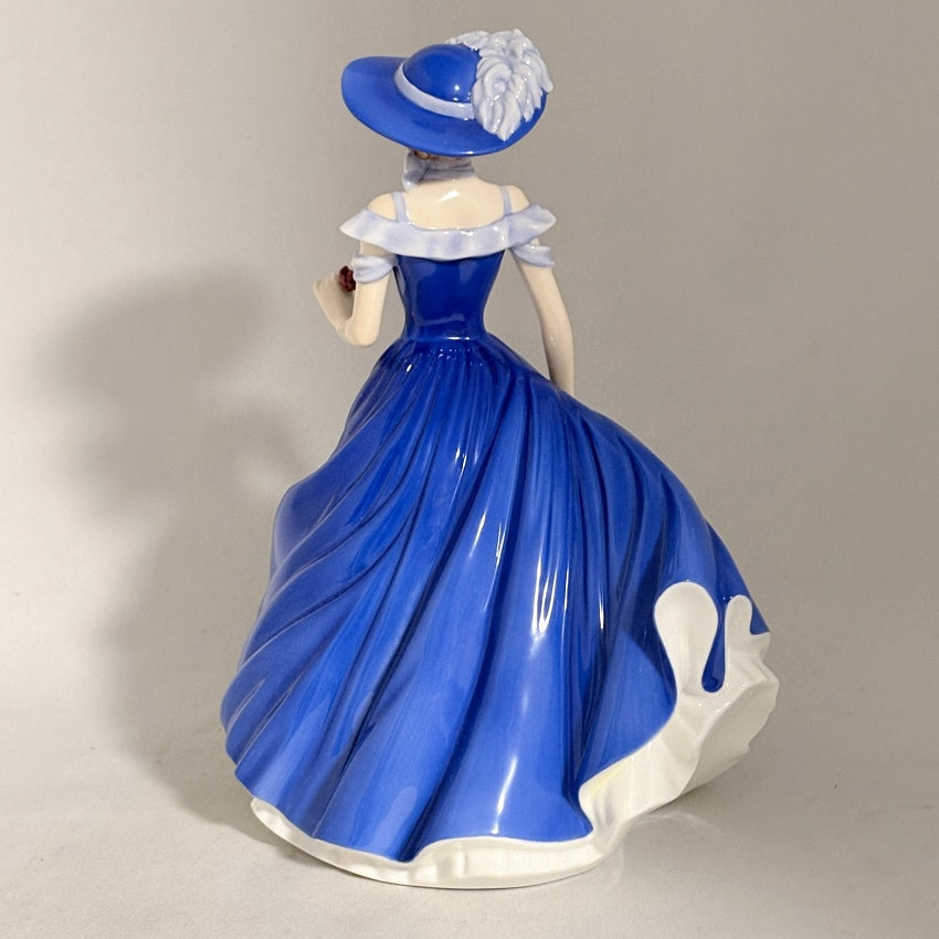 Royal Doulton Figurine Summer Stroll HN4988