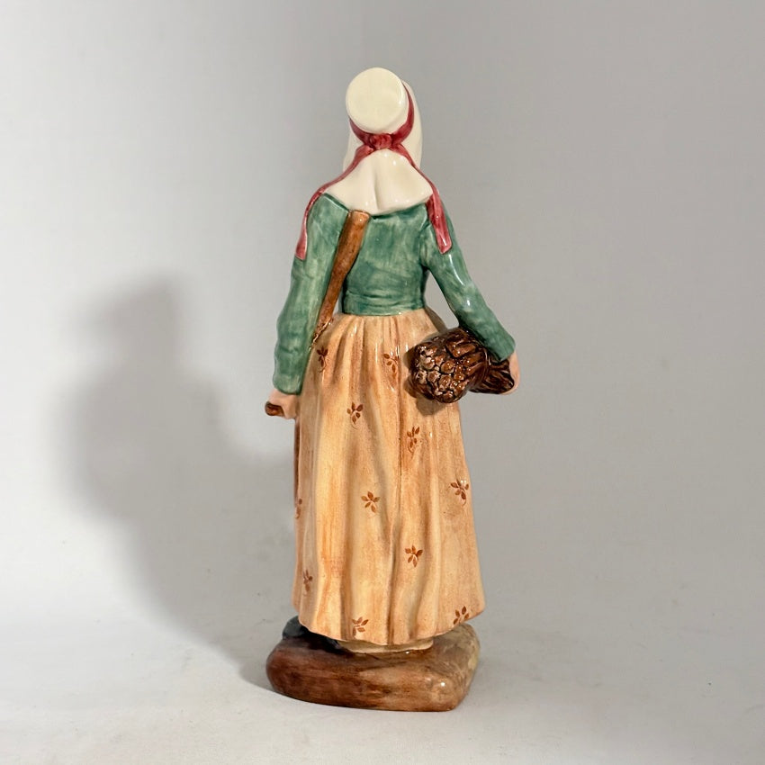 Royal Doulton Figurine The French Peasant HN2075