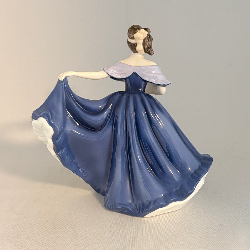 Royal Doulton Figurine Elaine HN4718