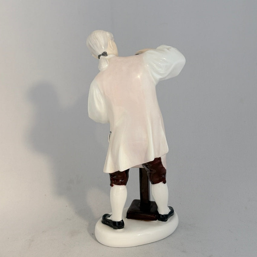 Royal Doulton Figurine The Wig Maker from Wms Burg HN2239
