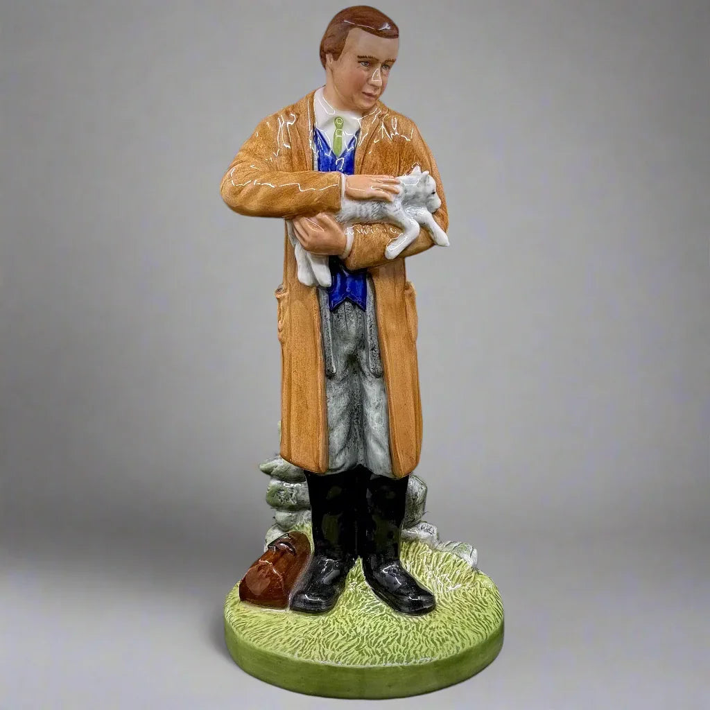 Royal Doulton Figurine Country Veterinary HN4560 - William Cross