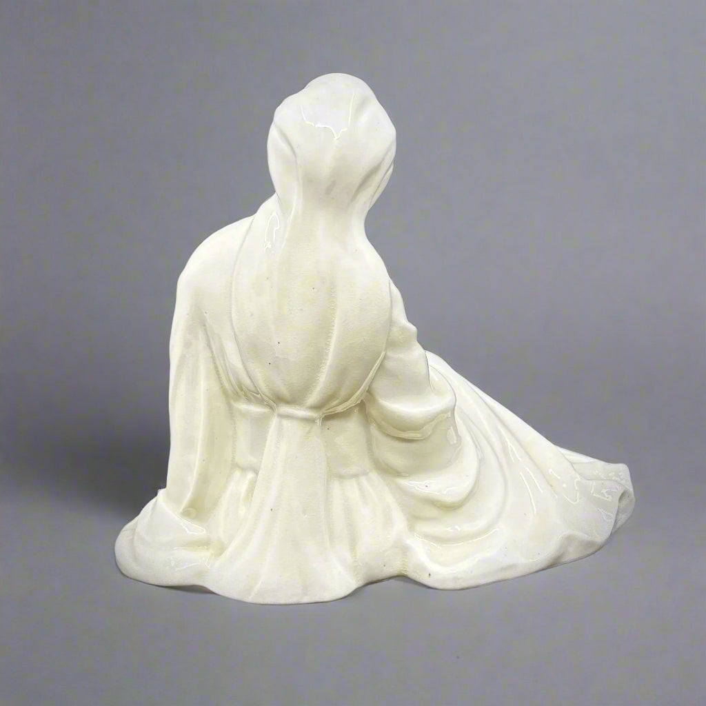 Royal Doulton Figurine Japanese Fan HN440 - William Cross
