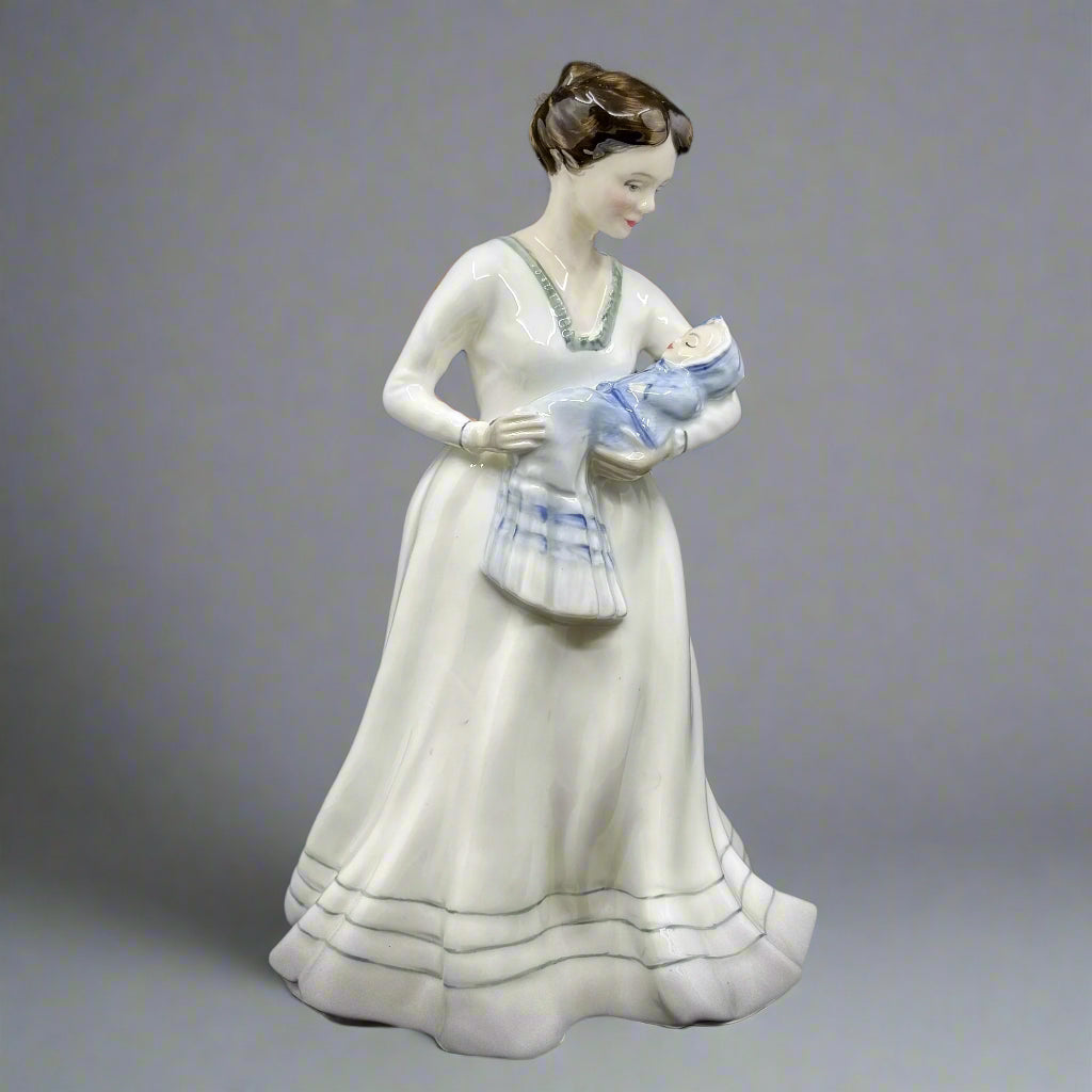 Royal Doulton Figurine Christening Day HN3210 - William Cross 