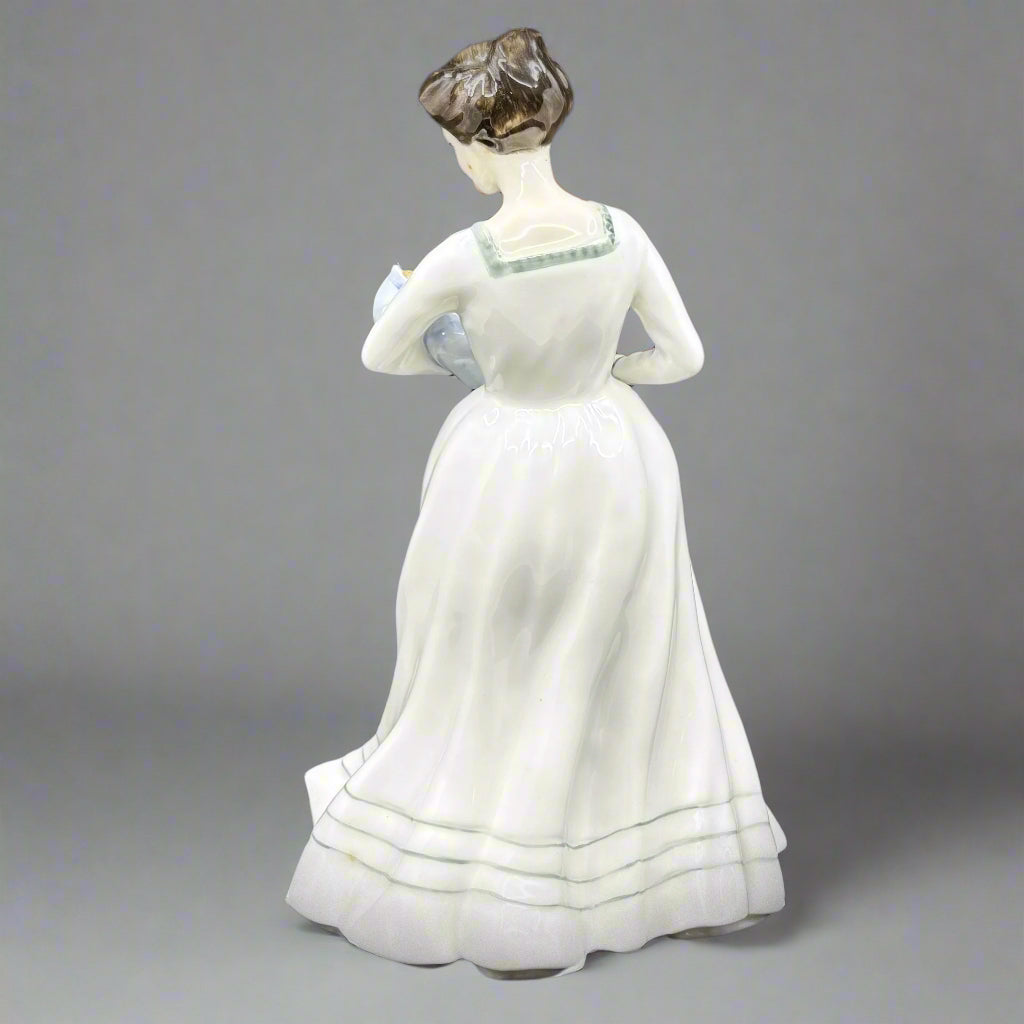 Royal Doulton Figurine Christening Day HN3210 - William Cross 