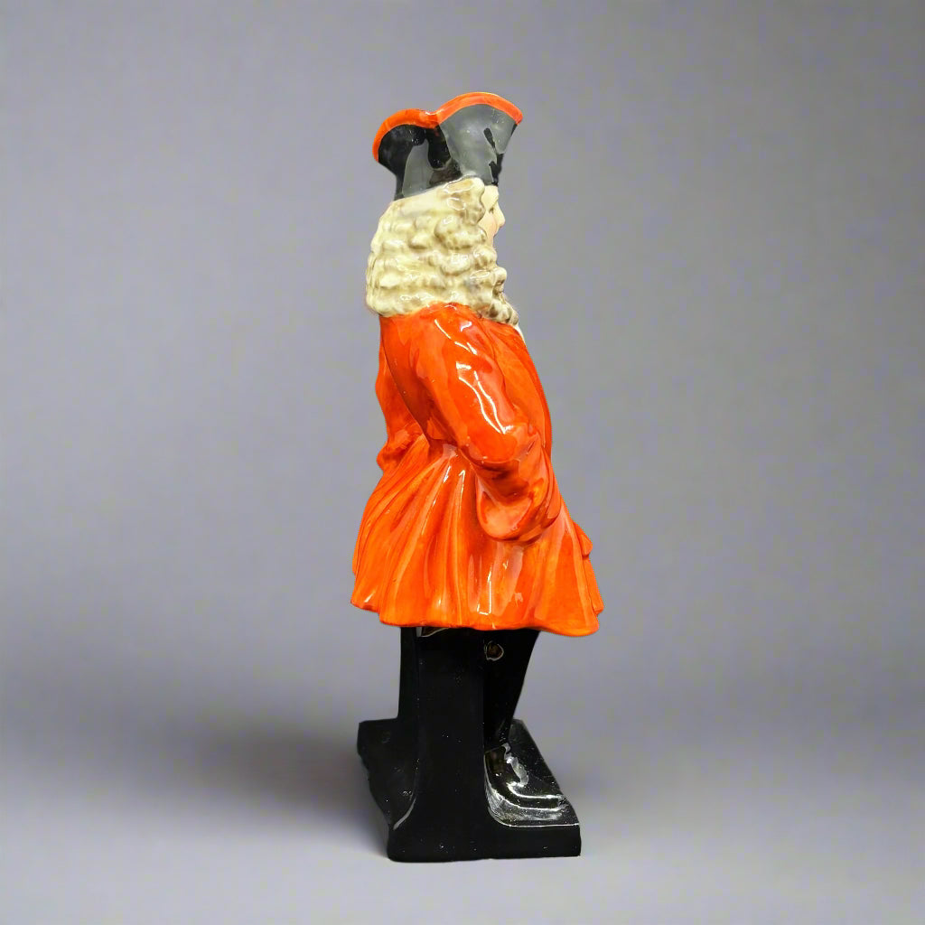 Royal Doulton Figurine Captain MacHeath HN464 - William Cross
