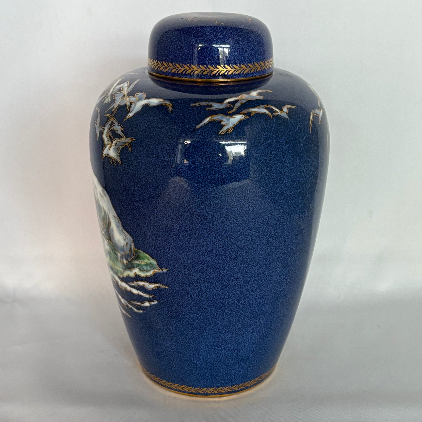 Museum quality relief molded polar bears on rare Wedgwood ginger jar documented auction piece